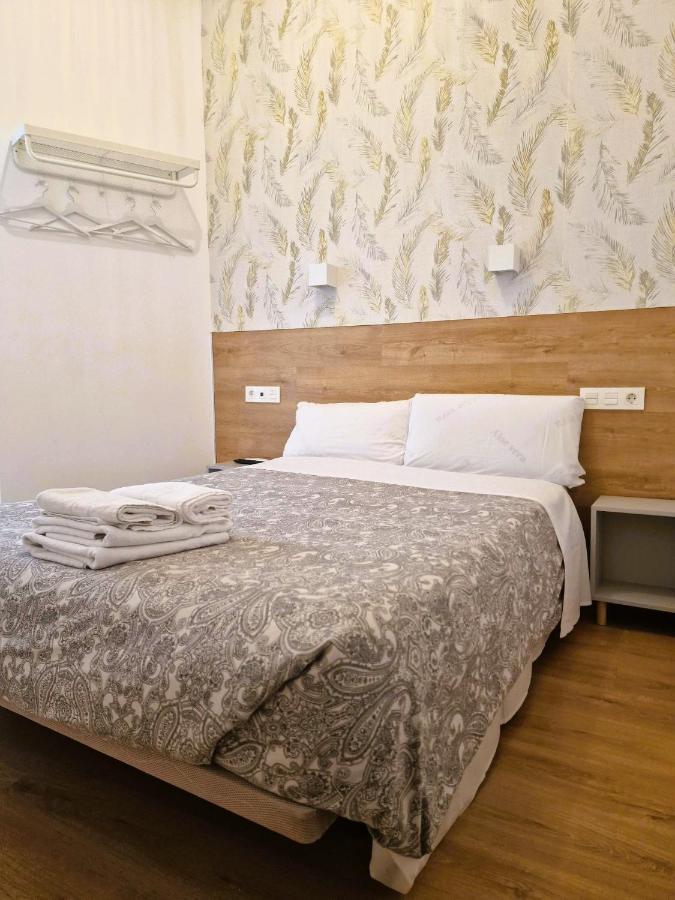 Hostal Comercial Madrid Eksteriør bilde