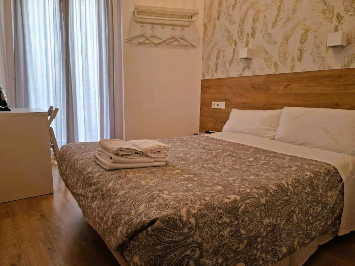 Hostal Comercial Madrid Eksteriør bilde