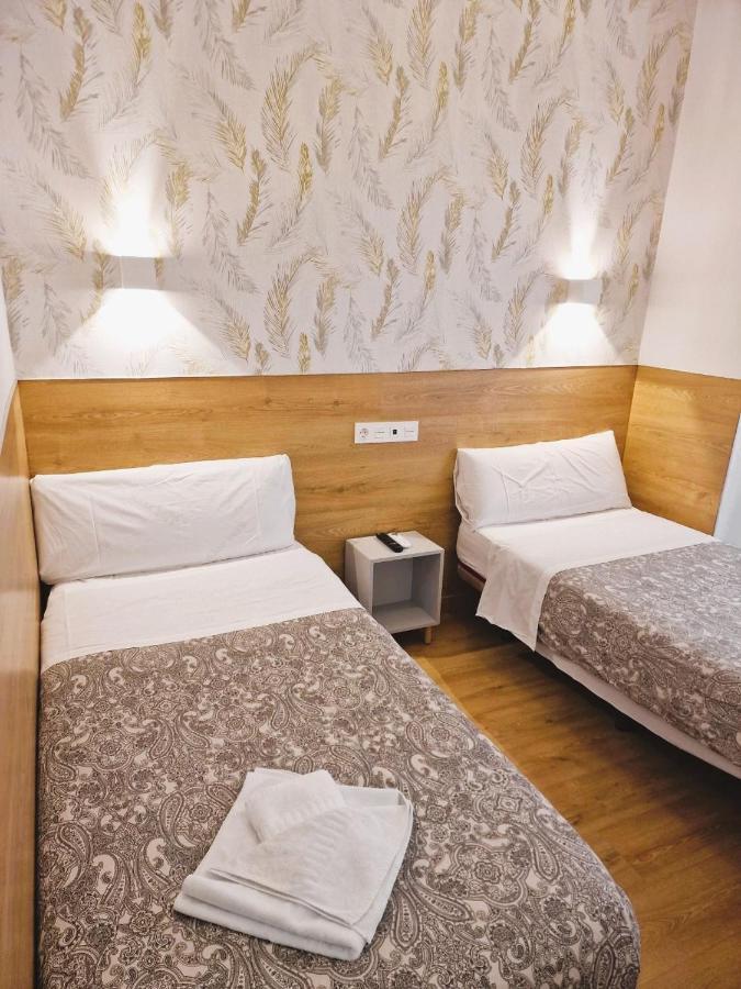 Hostal Comercial Madrid Eksteriør bilde